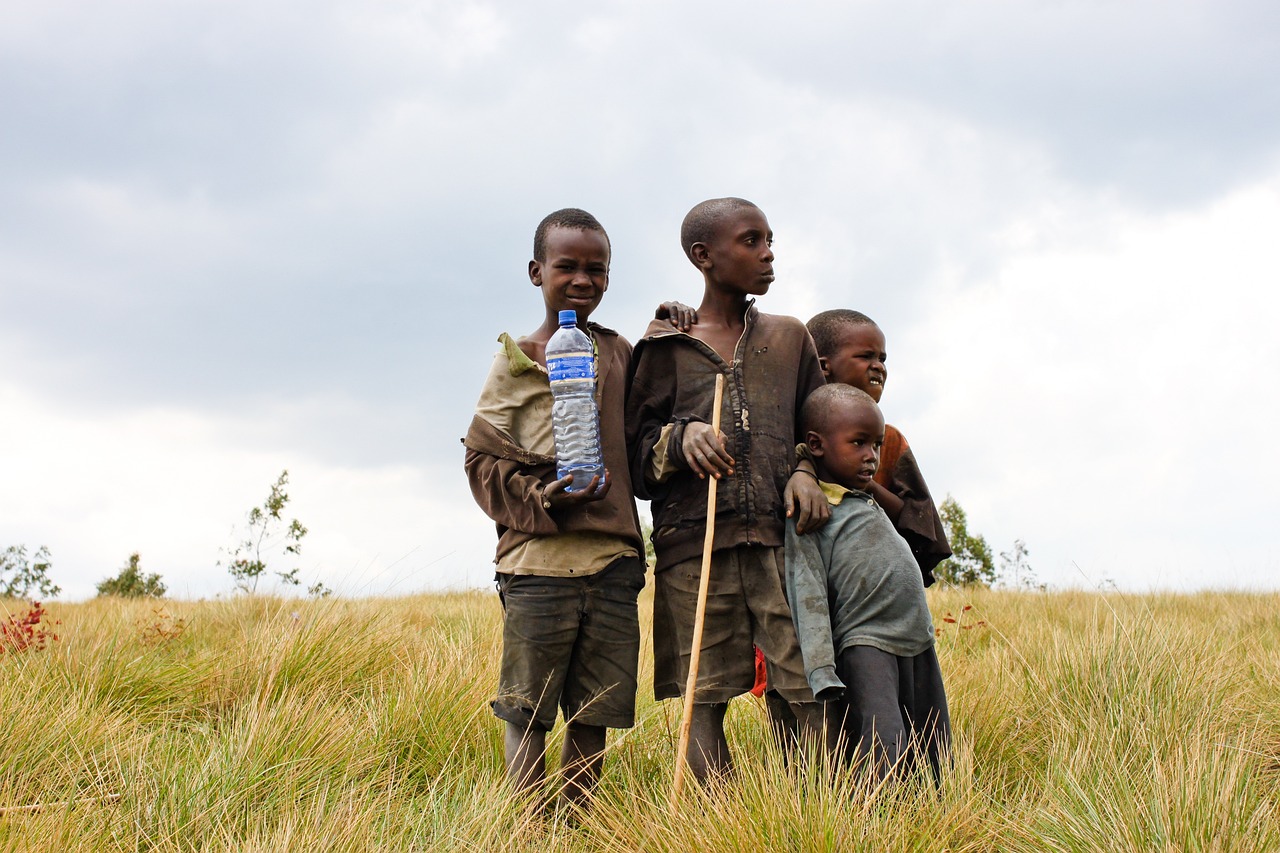 children, burundi, bottle-734891.jpg